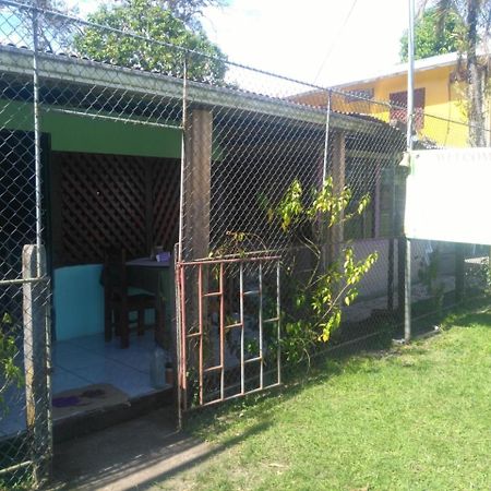 Cabinas Miss Miriam 1 Tortuguero Ngoại thất bức ảnh