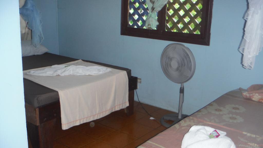 Cabinas Miss Miriam 1 Tortuguero Ngoại thất bức ảnh