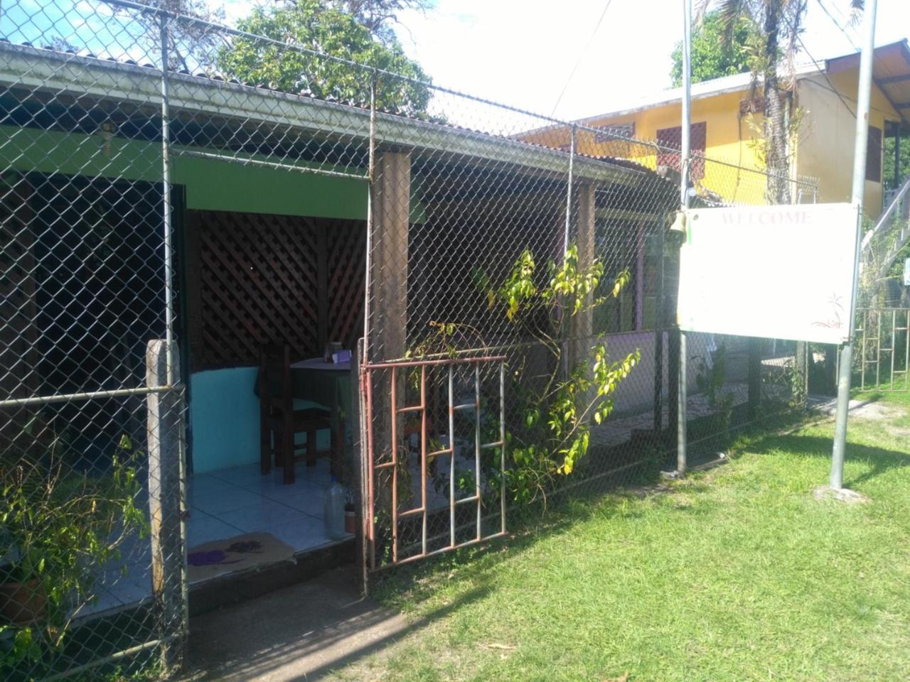 Cabinas Miss Miriam 1 Tortuguero Ngoại thất bức ảnh