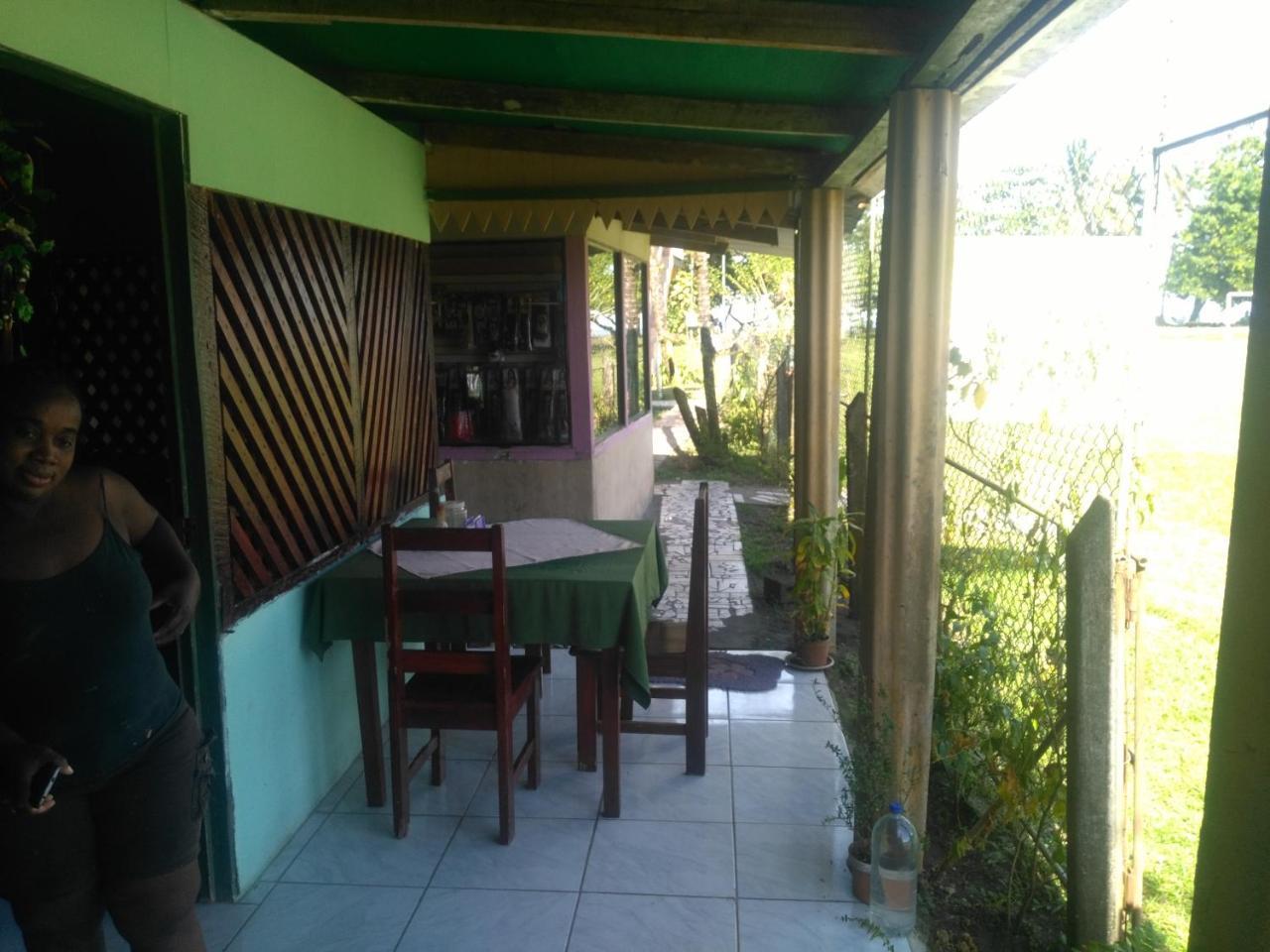 Cabinas Miss Miriam 1 Tortuguero Ngoại thất bức ảnh
